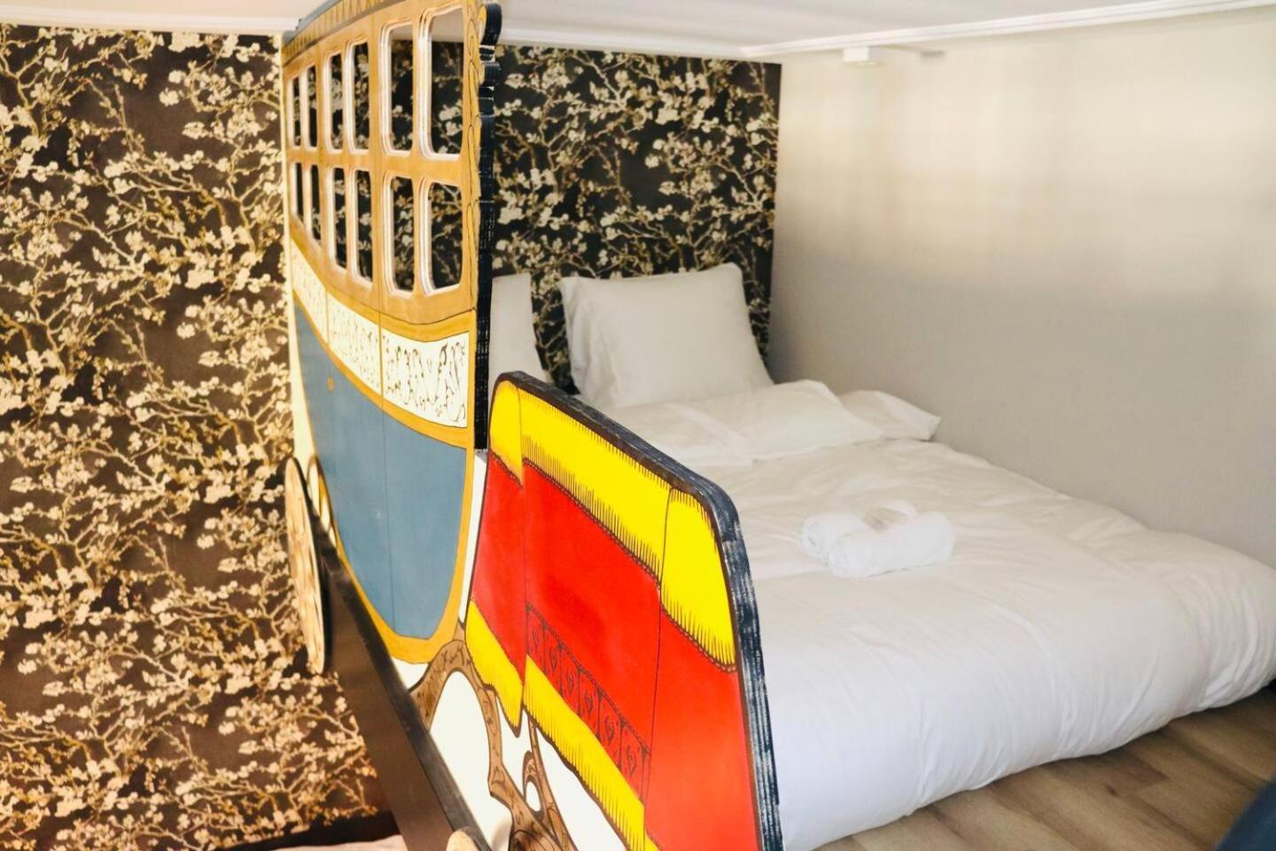 Child Favorite Coach House City Villa Tilburg Exteriör bild