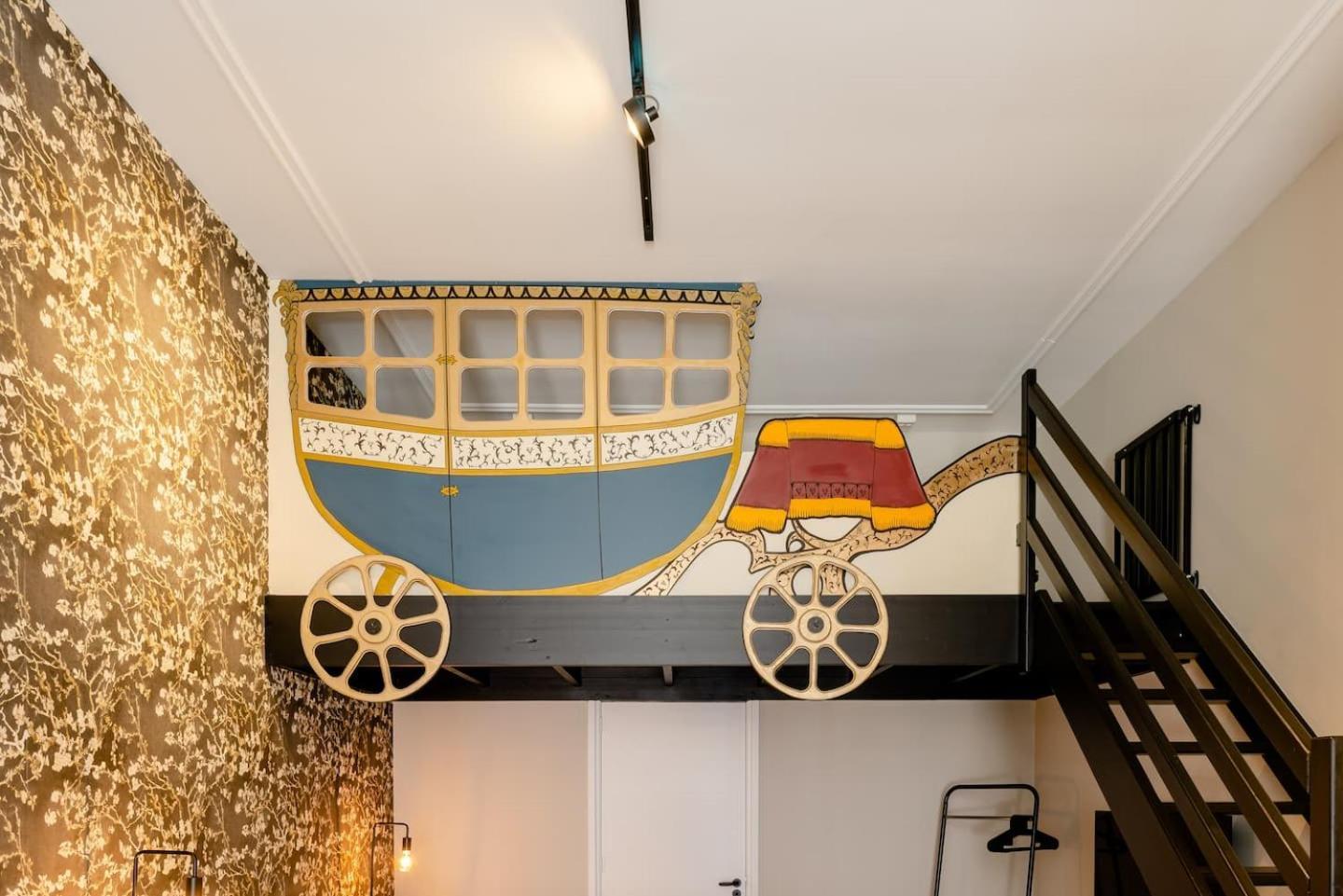 Child Favorite Coach House City Villa Tilburg Exteriör bild